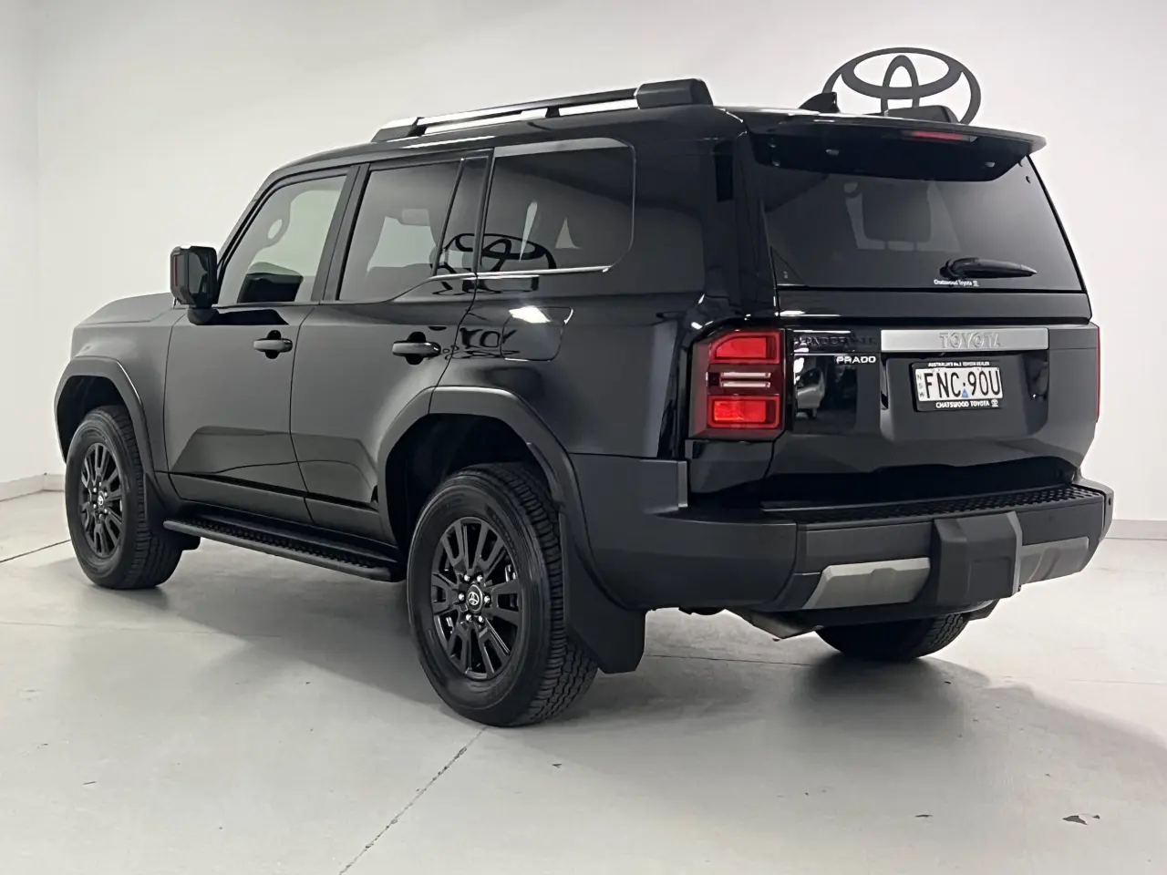 2024 TOYOTA PRADO Gallery Image 8