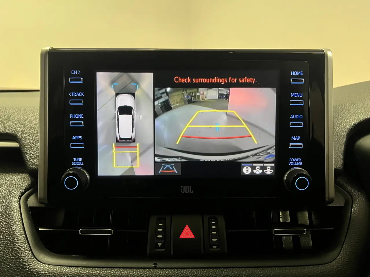 2020 TOYOTA RAV4 HYBRID Gallery Image 19