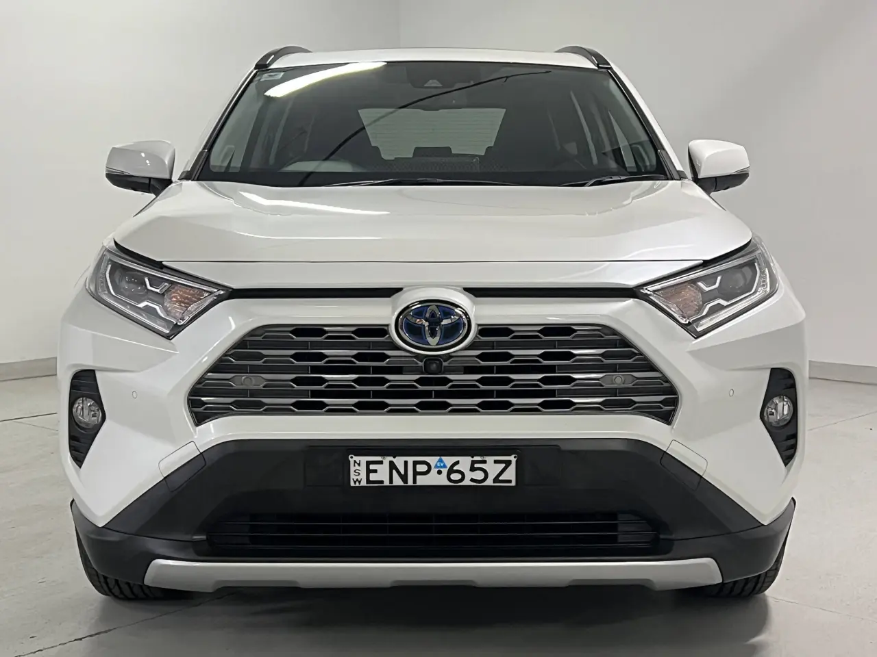 2020 TOYOTA RAV4 HYBRID Gallery Image 3