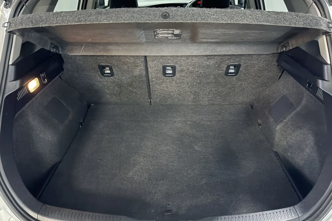 2016 Toyota Corolla Gallery Image 11