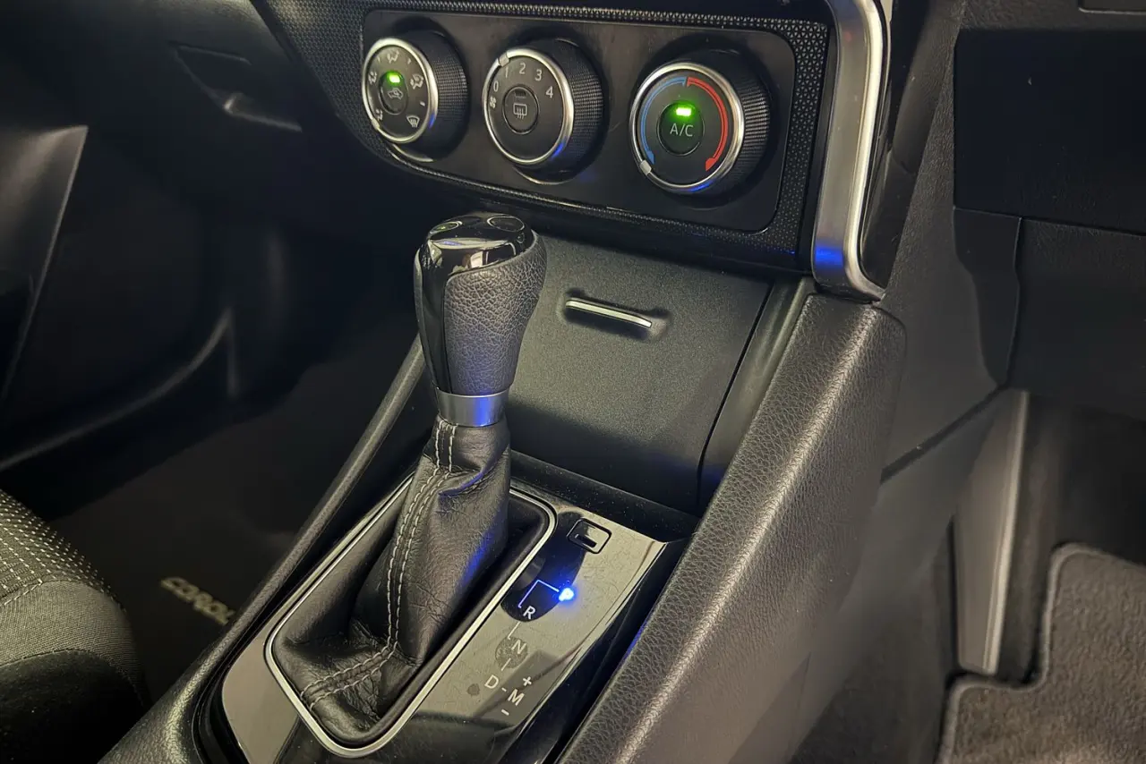 2016 Toyota Corolla Gallery Image 19