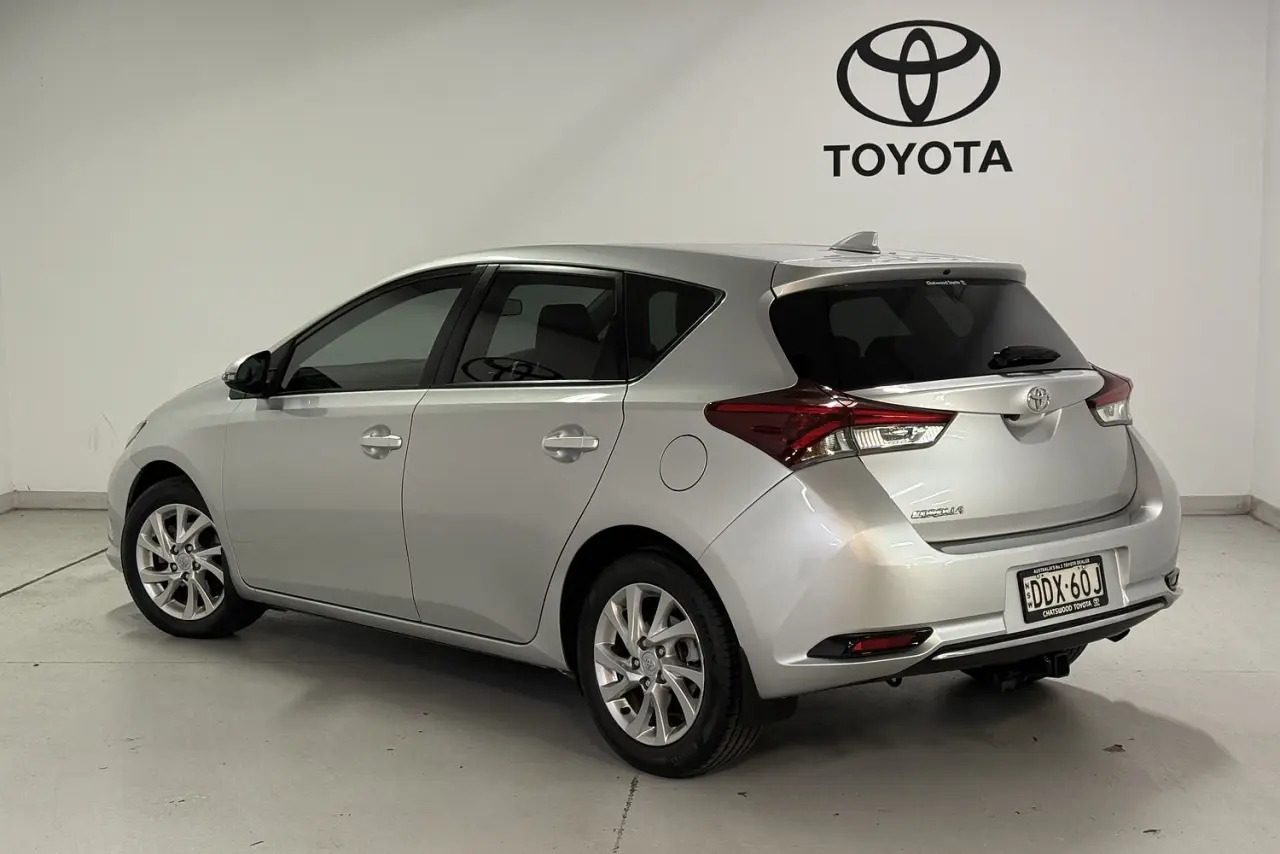 2016 Toyota Corolla Gallery Image 4