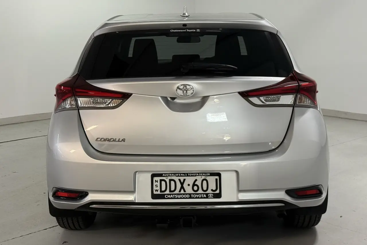 2016 Toyota Corolla Gallery Image 5