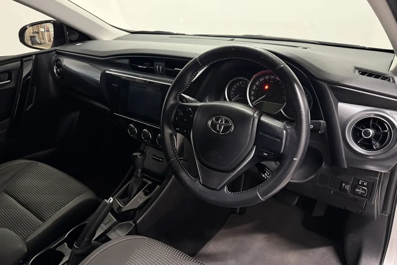 2016 Toyota Corolla Gallery Image 8