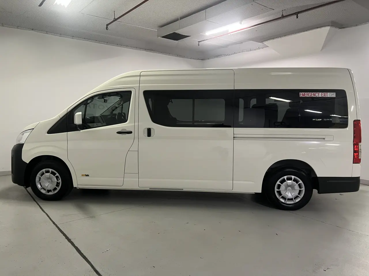 2024 TOYOTA HIACE Gallery Image 18