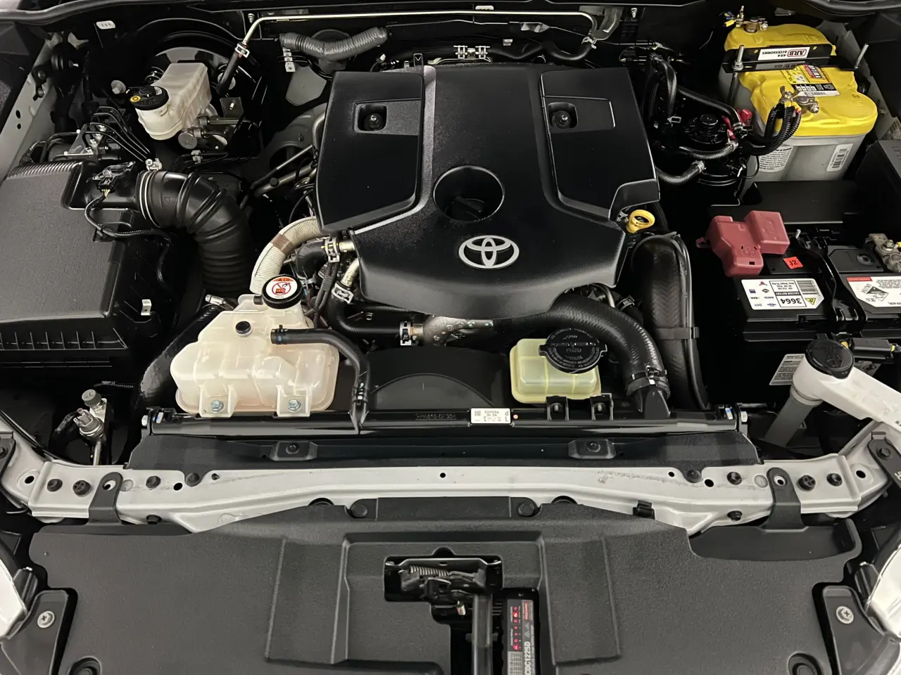 2017 TOYOTA HILUX Gallery Image 21