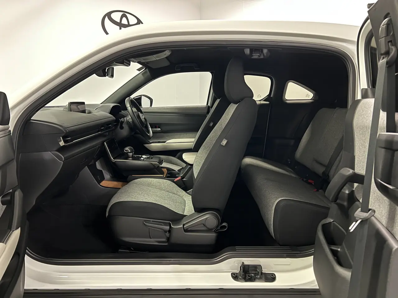 2023 MAZDA MX-30 Gallery Image 15