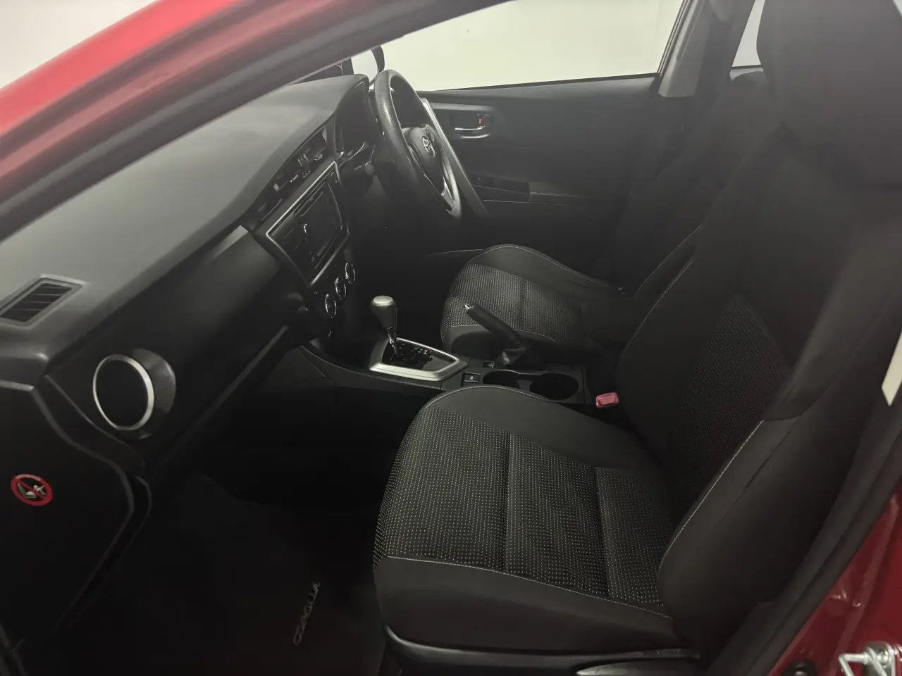 2015 TOYOTA COROLLA Gallery Image 14