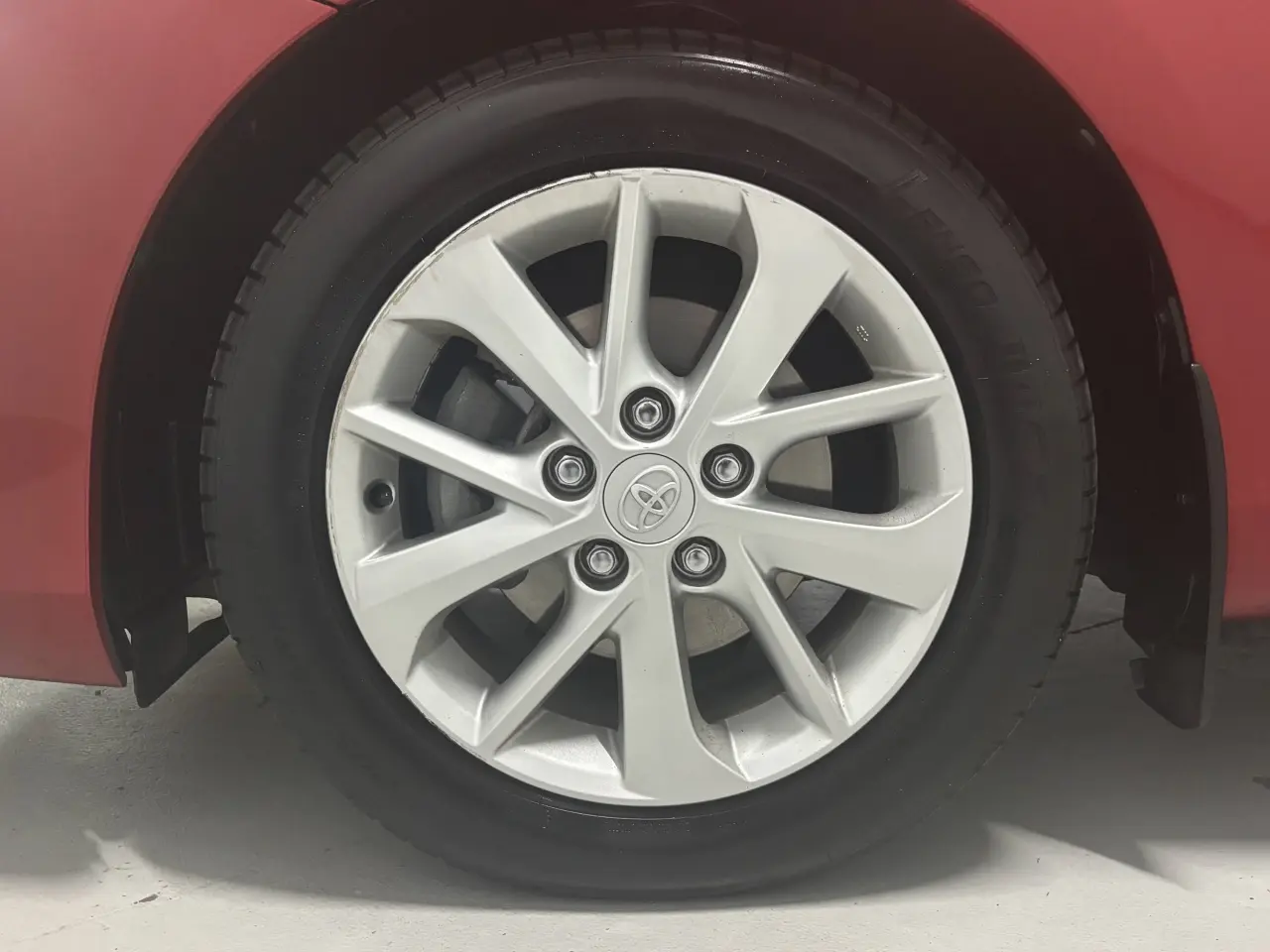 2015 TOYOTA COROLLA Gallery Image 5