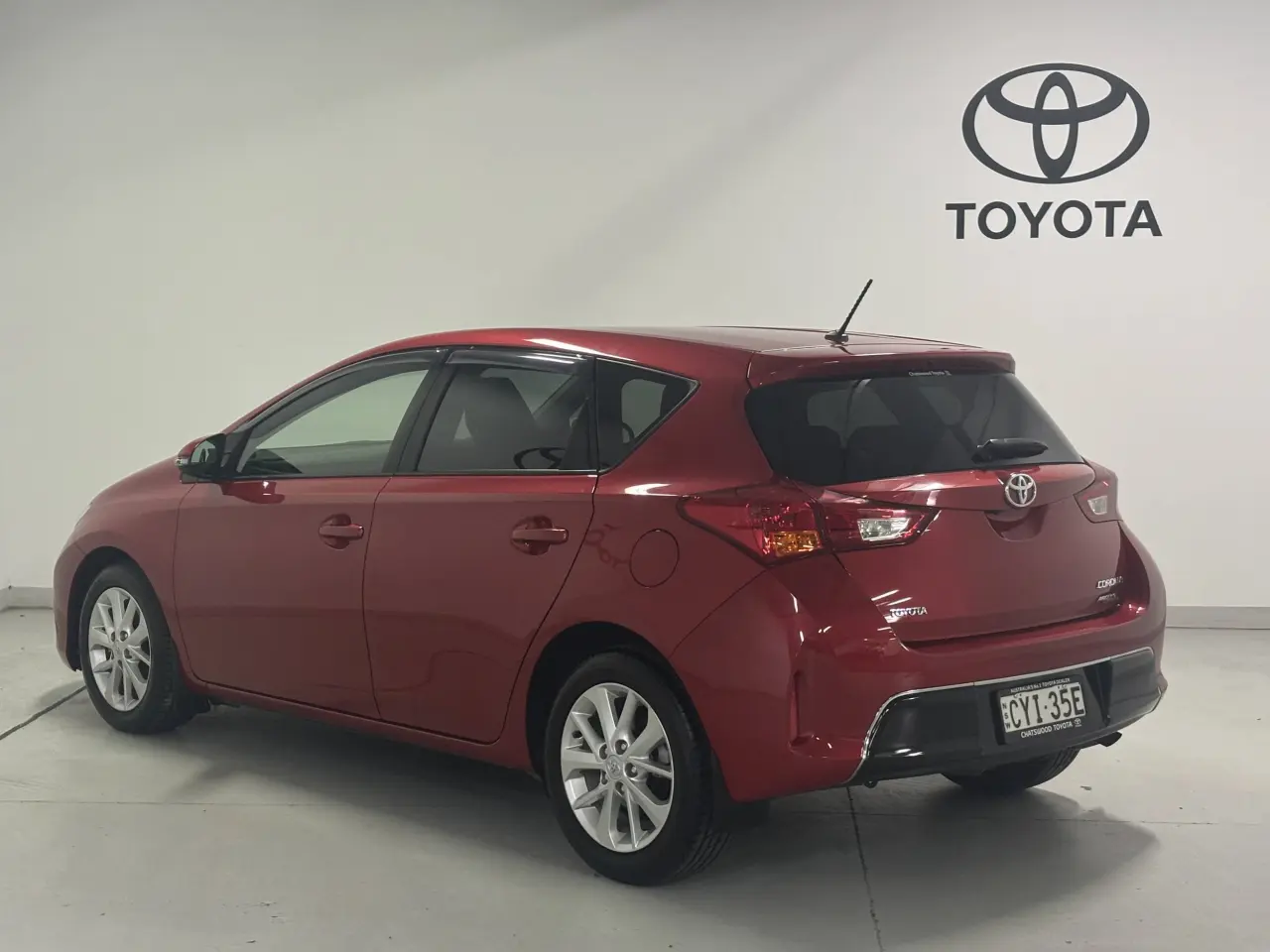 2015 TOYOTA COROLLA Gallery Image 8