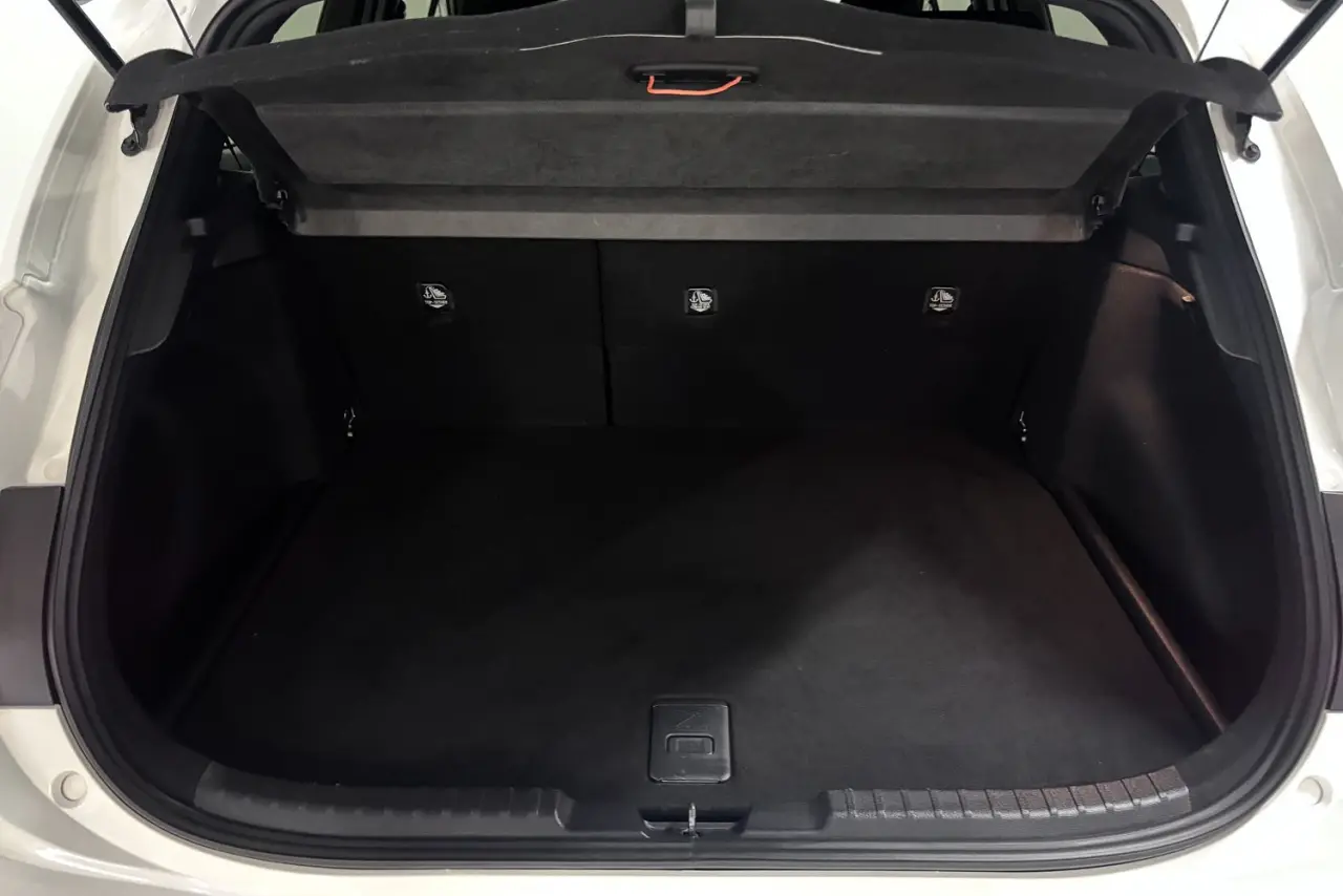 2022 Toyota Corolla Gallery Image 11