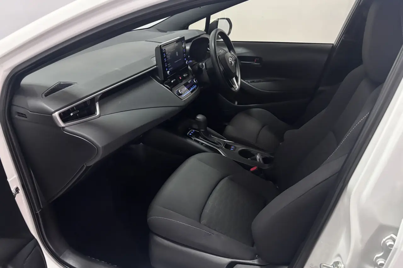 2022 Toyota Corolla Gallery Image 13