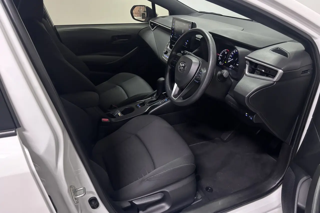 2022 Toyota Corolla Gallery Image 9