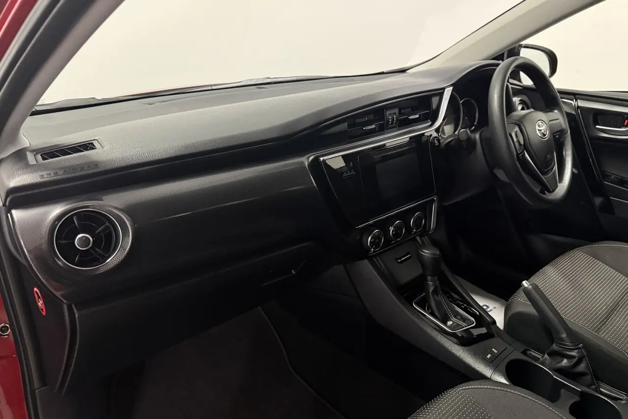 2016 Toyota Corolla Gallery Image 12