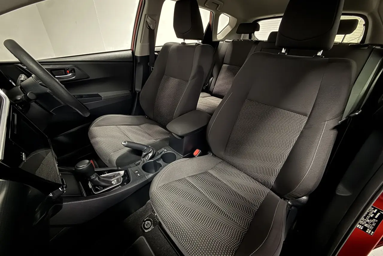 2016 Toyota Corolla Gallery Image 13
