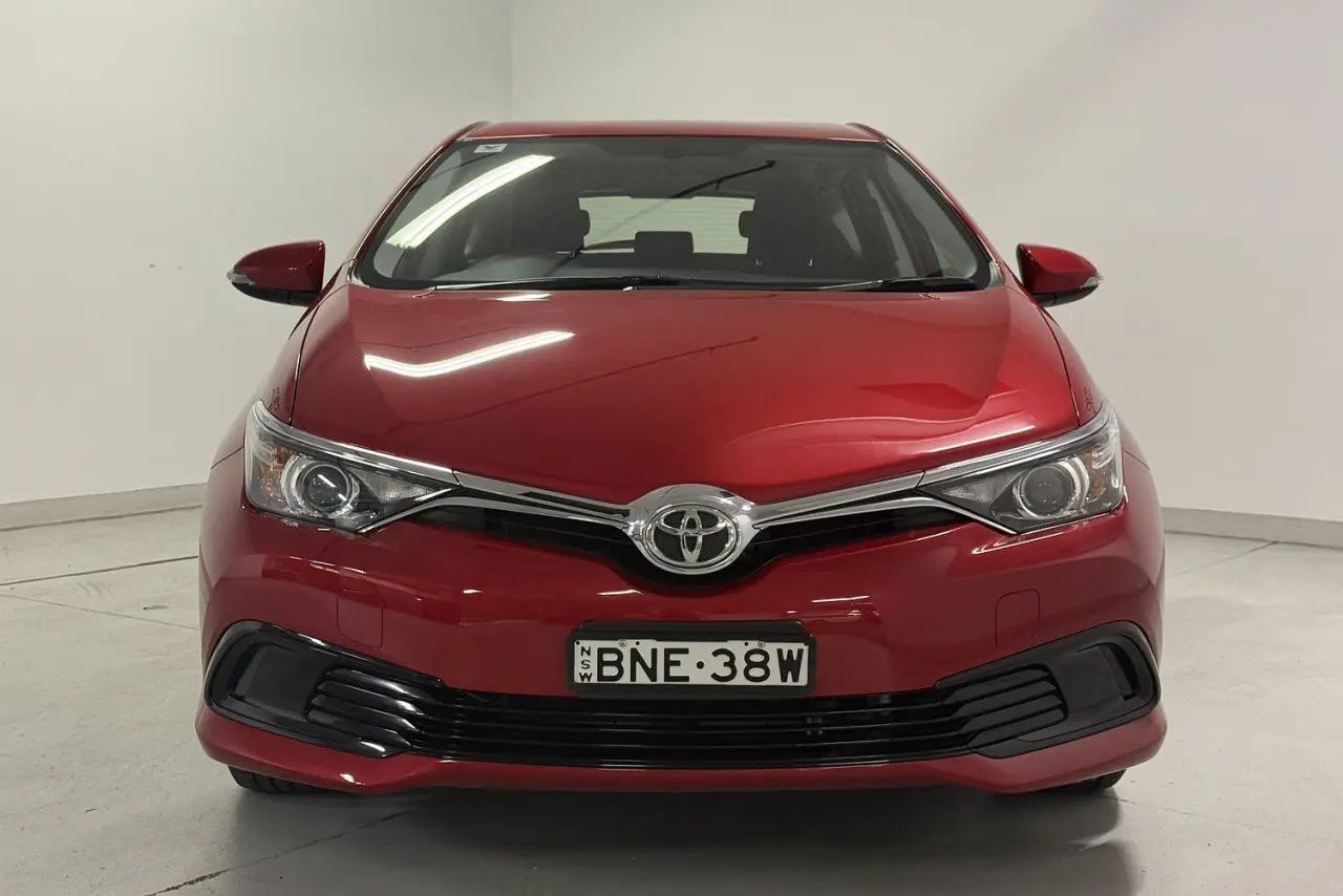 2016 Toyota Corolla Gallery Image 2