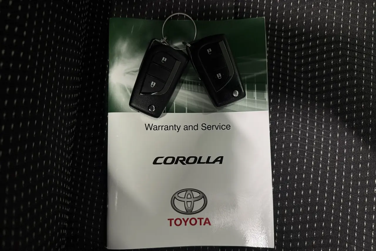 2016 Toyota Corolla Gallery Image 20