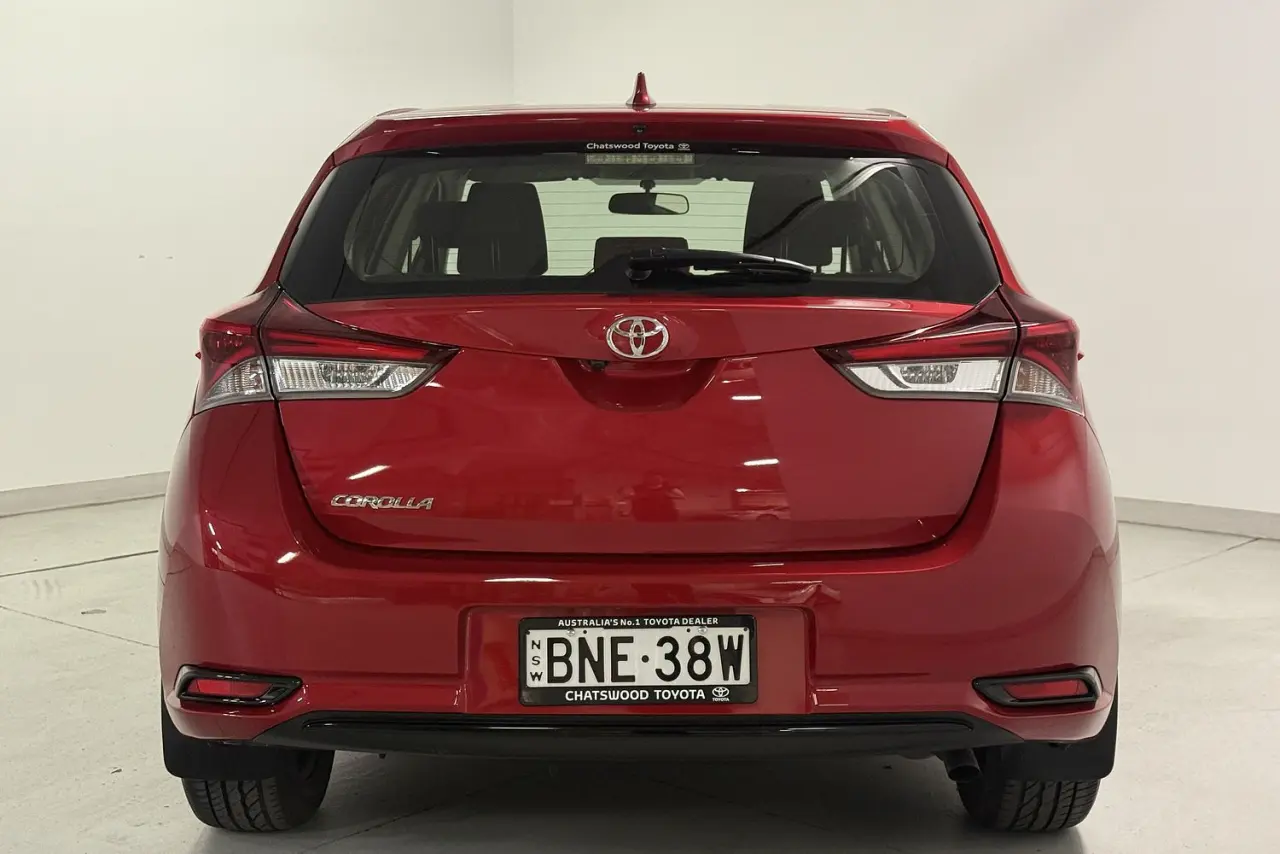 2016 Toyota Corolla Gallery Image 5