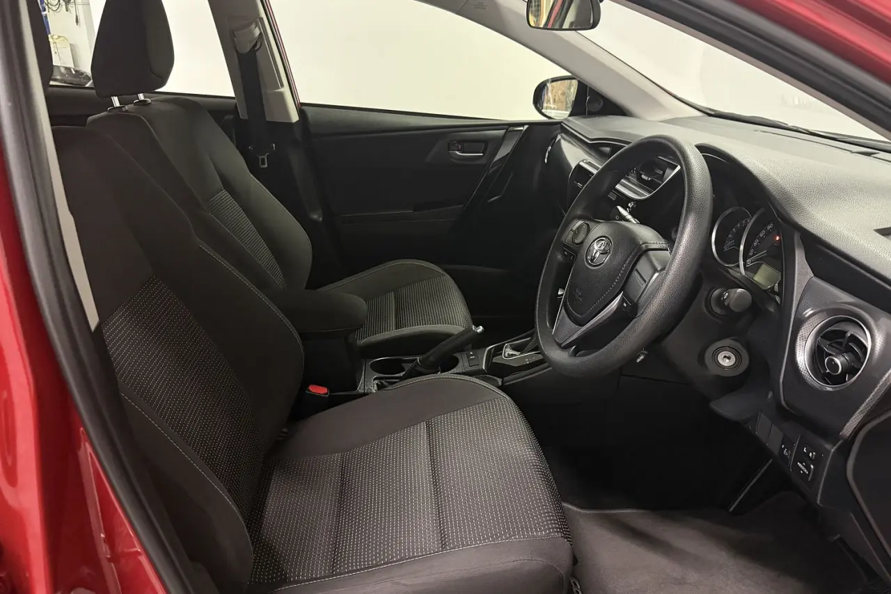 2016 Toyota Corolla Gallery Image 8