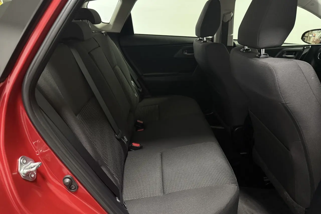 2016 Toyota Corolla Gallery Image 9
