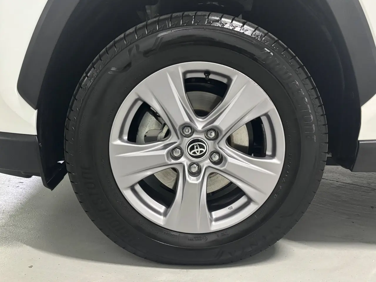 2024 TOYOTA RAV4 HYBRID Gallery Image 5