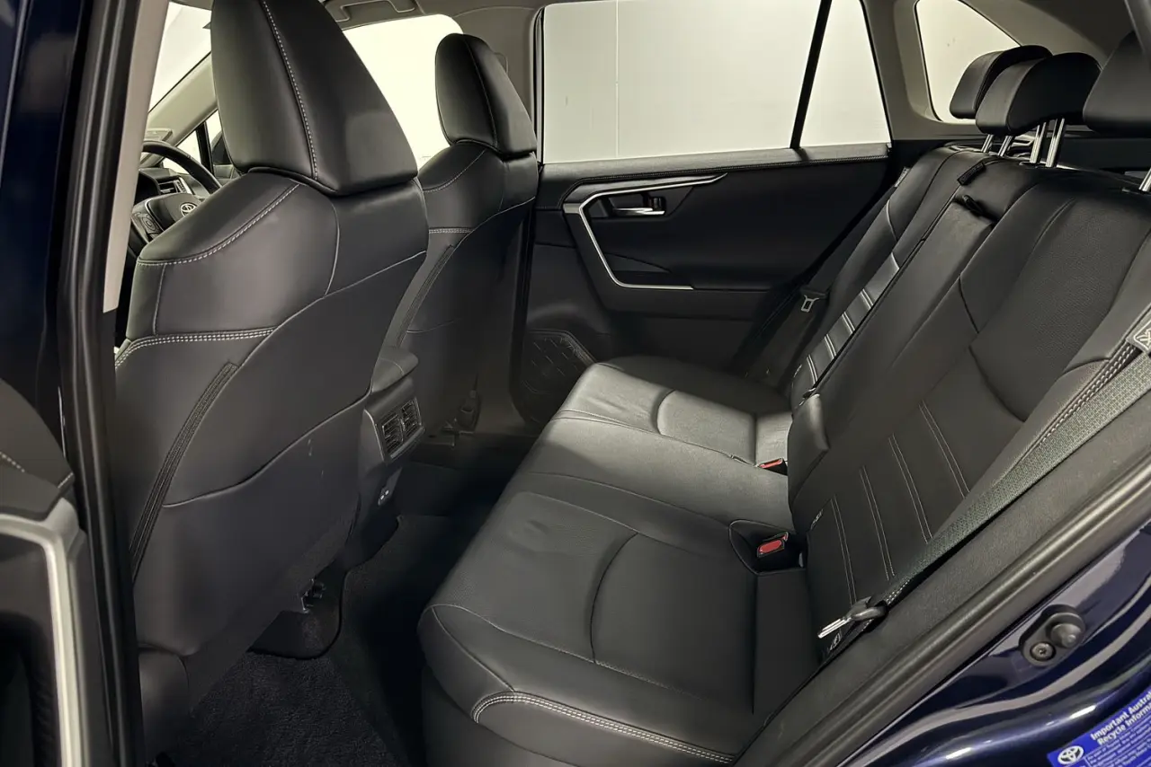 2024 Toyota RAV4 Gallery Image 12