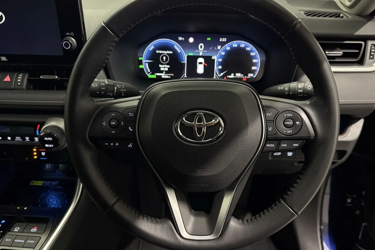2024 Toyota RAV4 Gallery Image 15