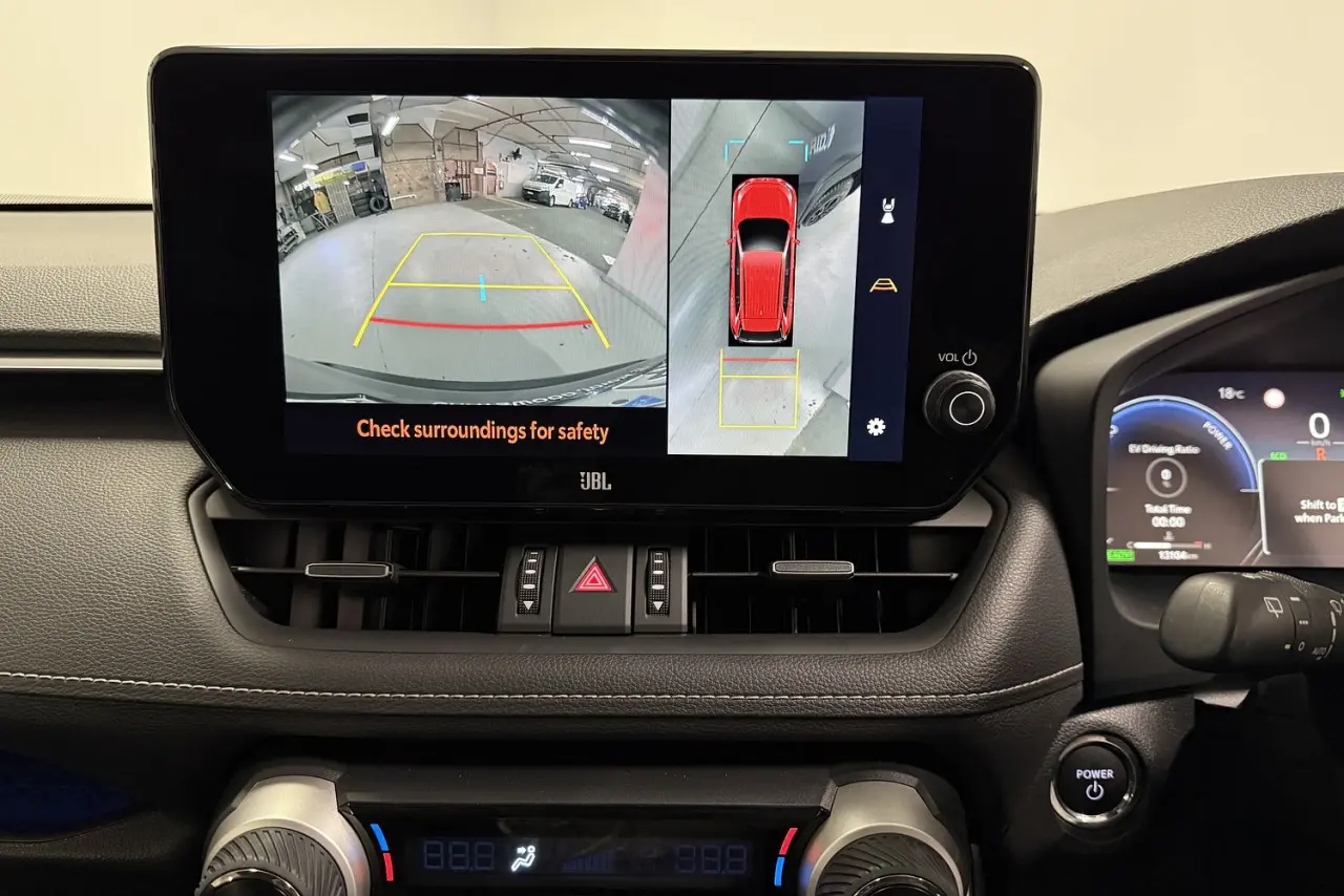 2024 Toyota RAV4 Gallery Image 17