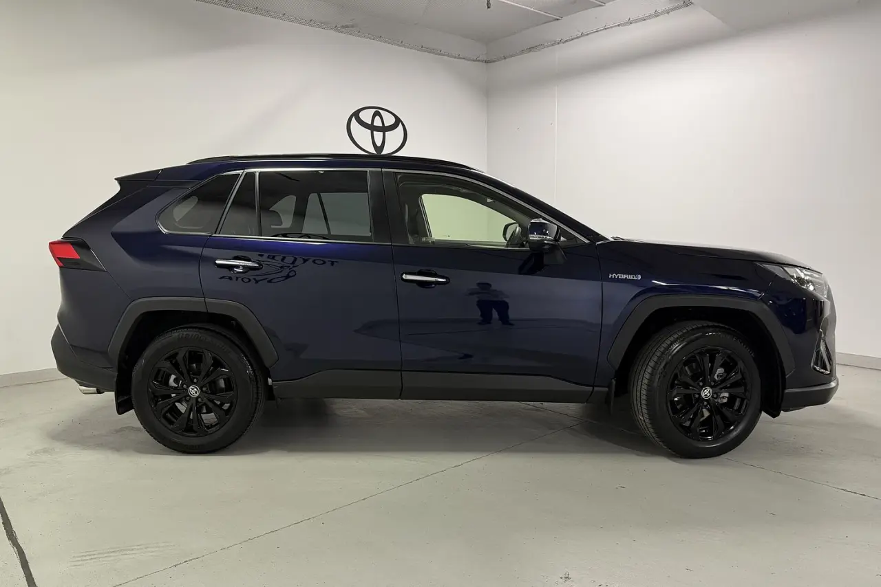 2024 Toyota RAV4 Gallery Image 4