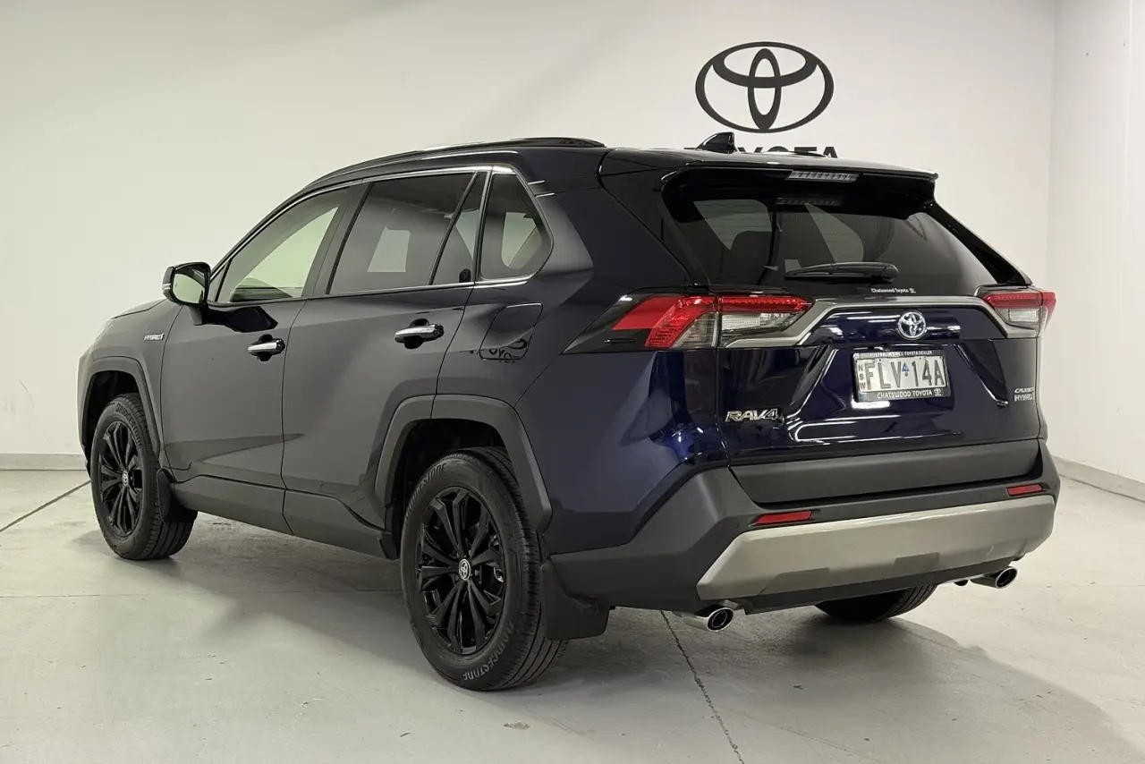 2024 Toyota RAV4 Gallery Image 5