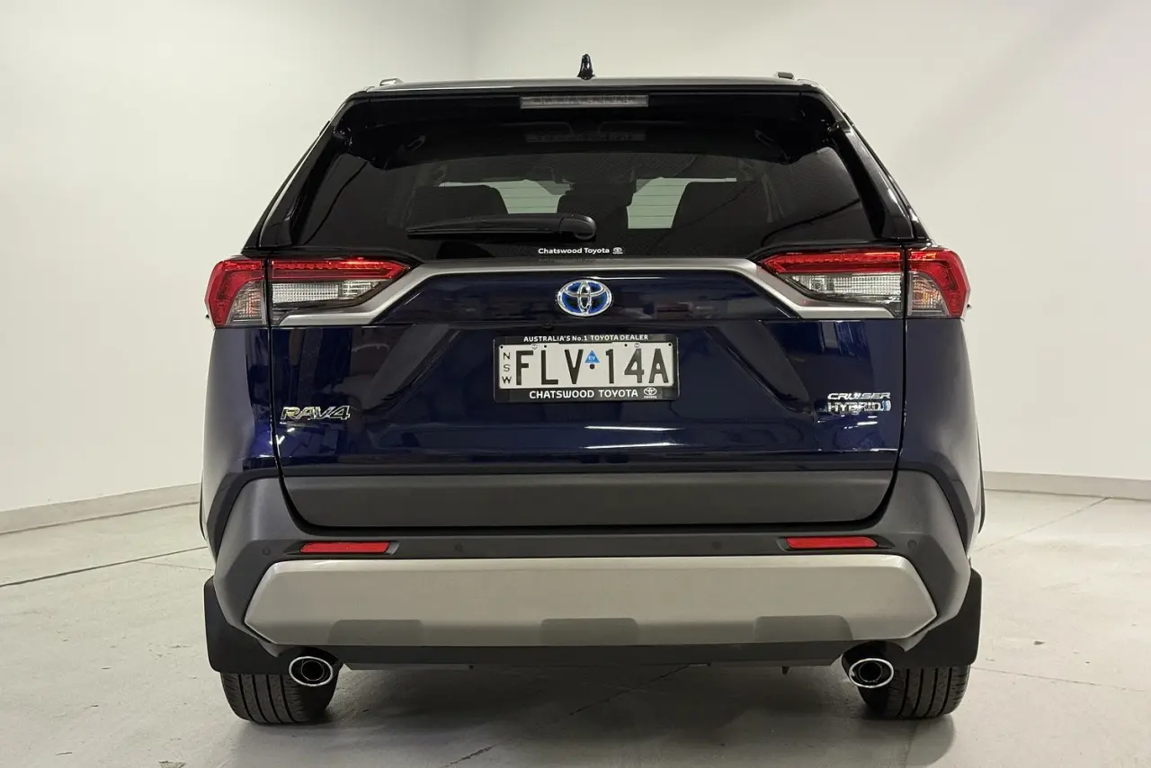 2024 Toyota RAV4 Gallery Image 7