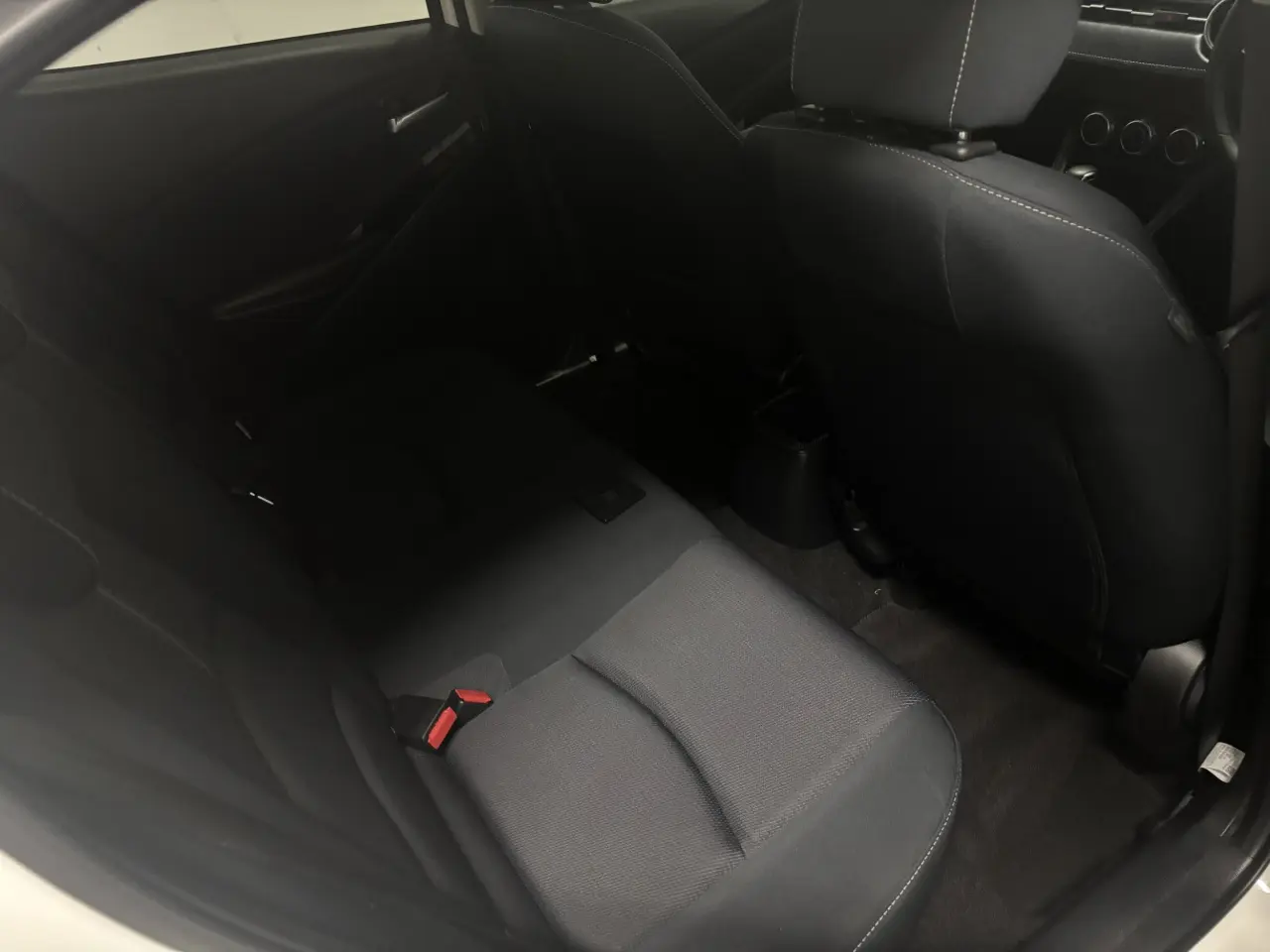 2022 MAZDA MAZDA2 Gallery Image 11