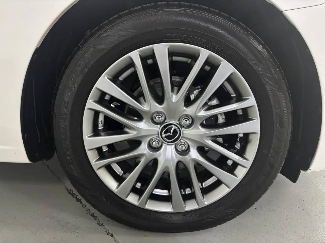 2022 MAZDA MAZDA2 Gallery Image 5