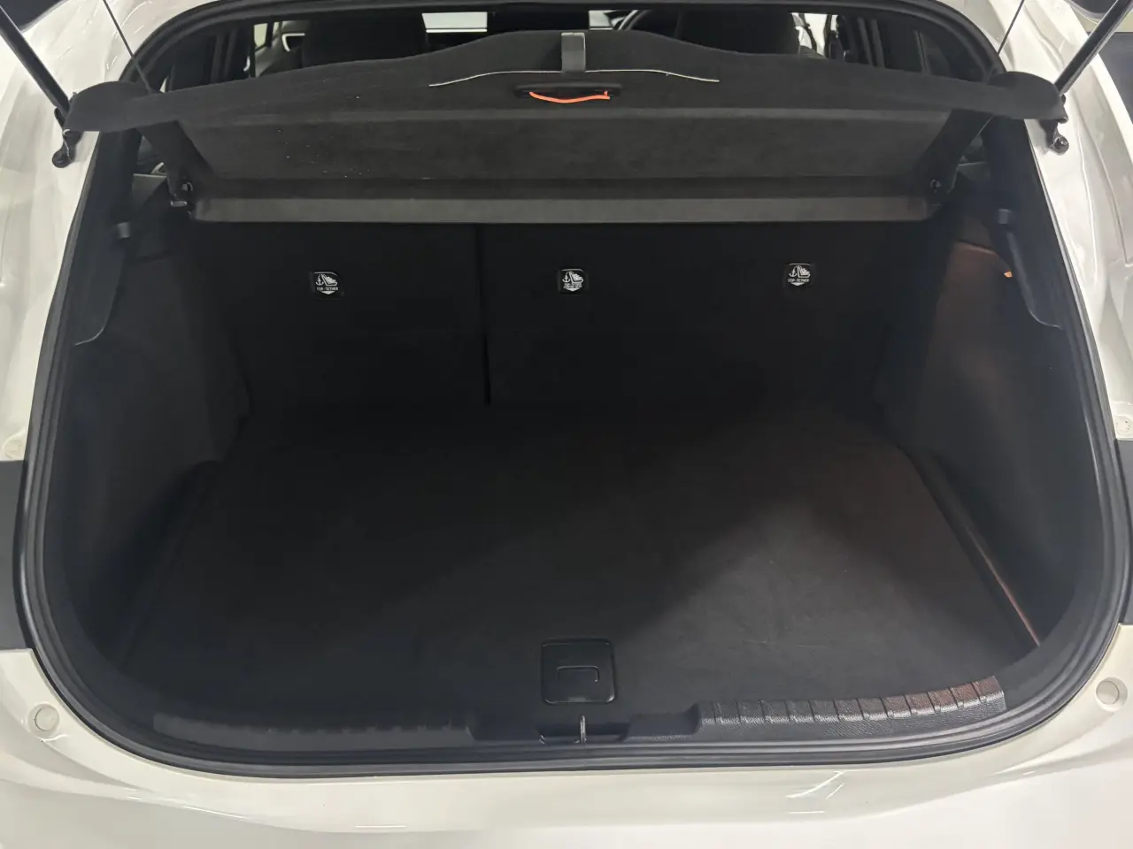 2022 TOYOTA COROLLA Gallery Image 12