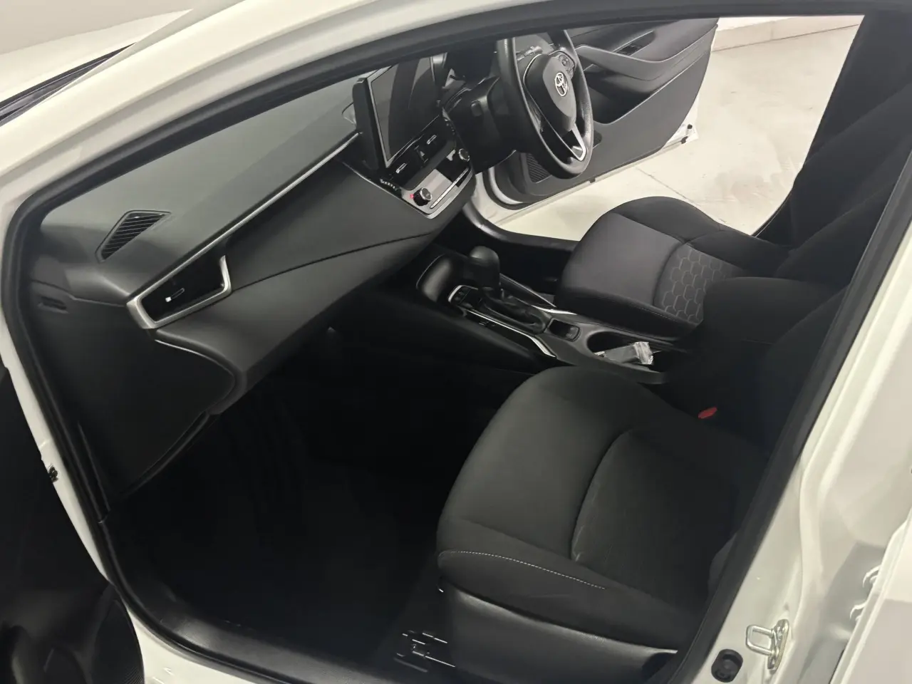2022 TOYOTA COROLLA Gallery Image 14