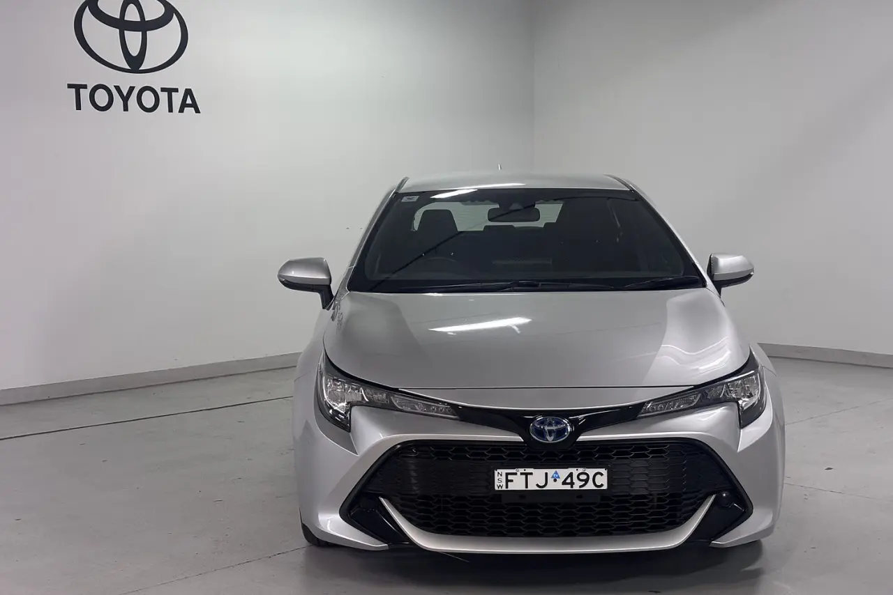 2021 Toyota Corolla Gallery Image 2