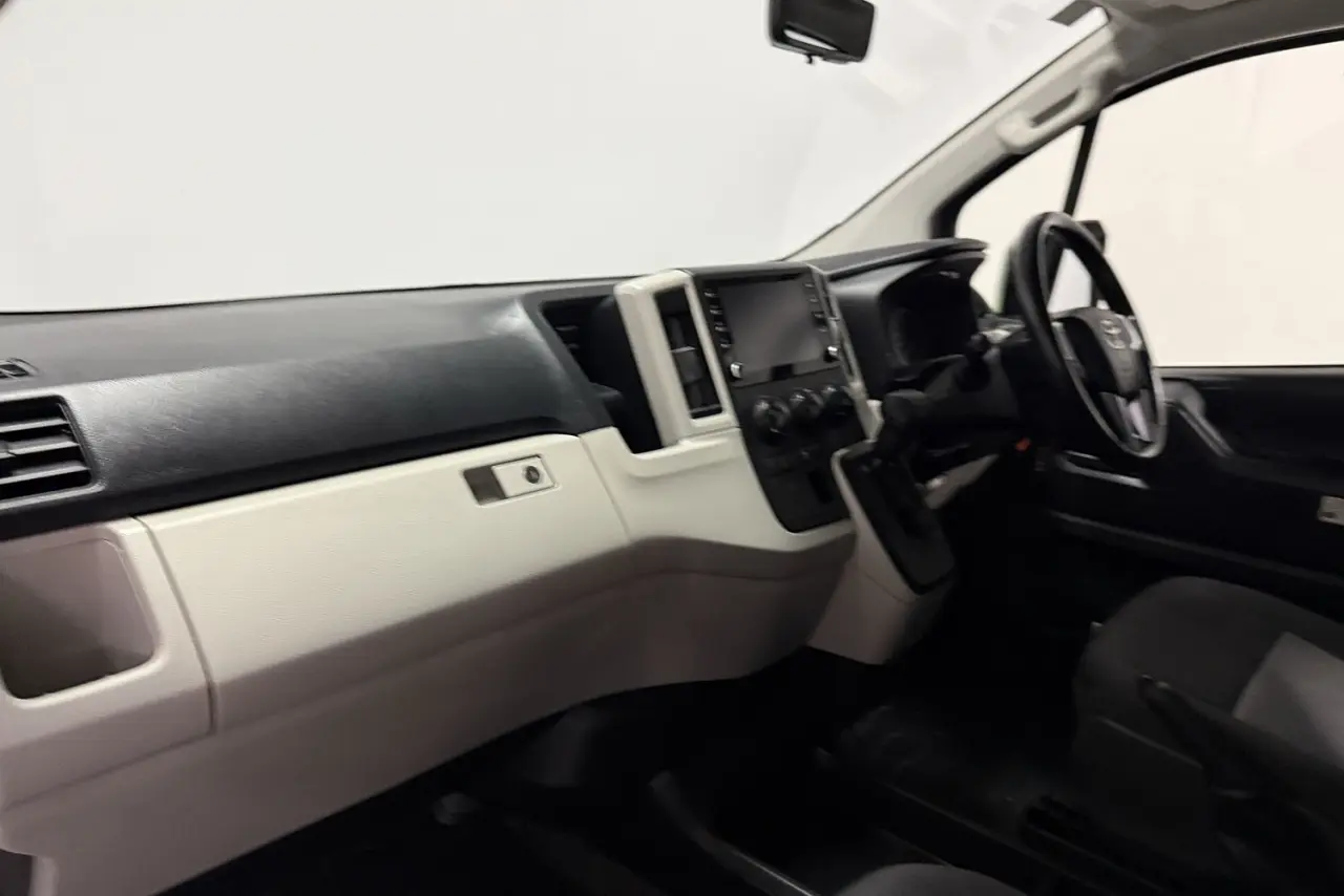 2021 Toyota Hiace Gallery Image 14