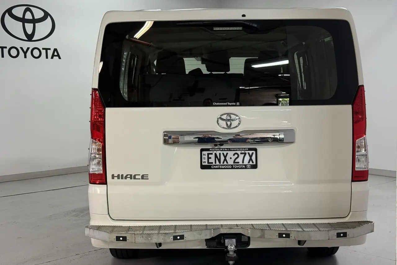 2021 Toyota Hiace Gallery Image 5