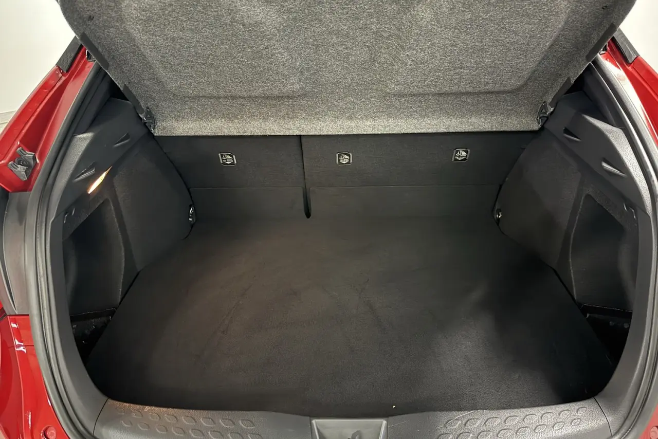 2022 Toyota C-HR Gallery Image 11