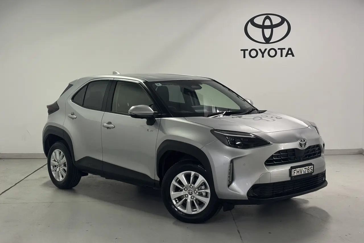 2024 Toyota Yaris Cross Gallery Image 1