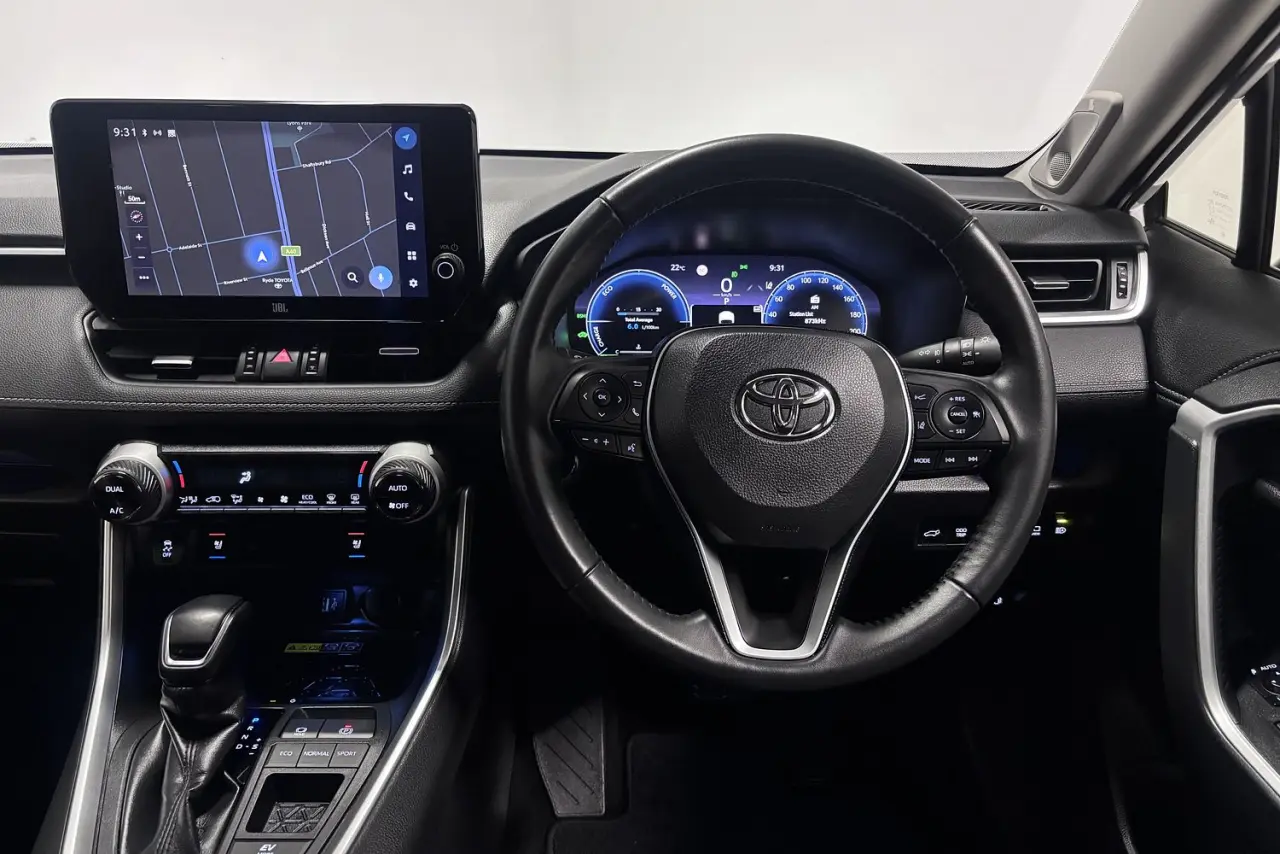 2024 Toyota RAV4 Gallery Image 16