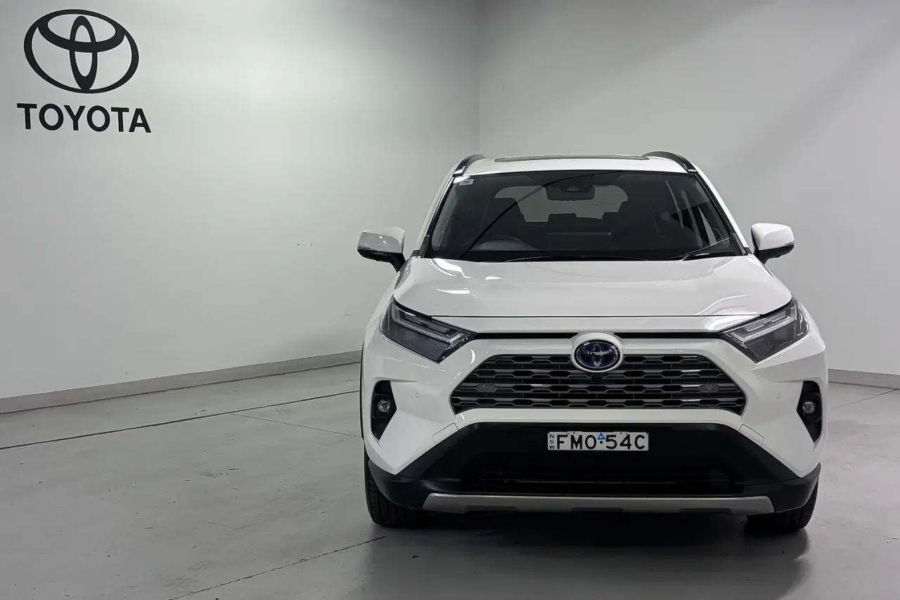 2024 Toyota RAV4 Gallery Image 2