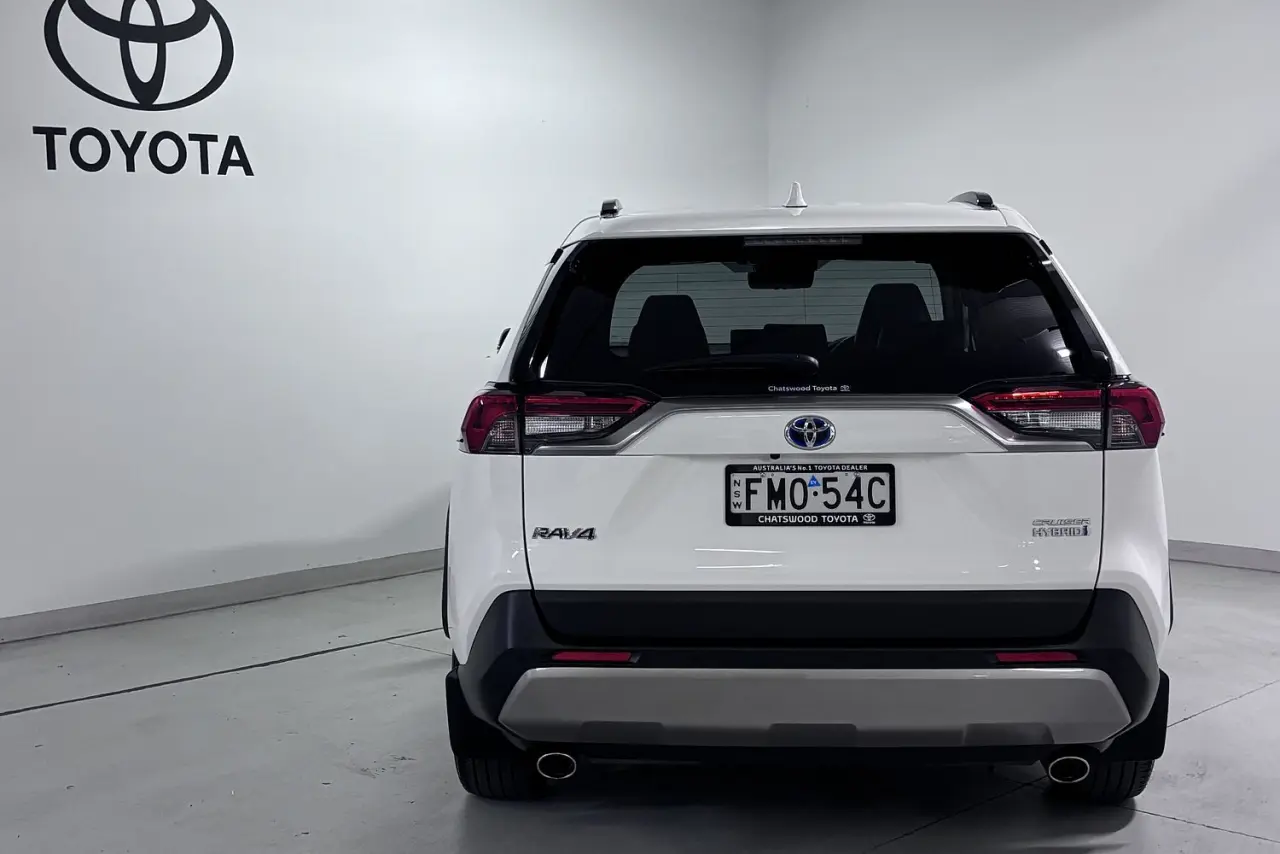 2024 Toyota RAV4 Gallery Image 6