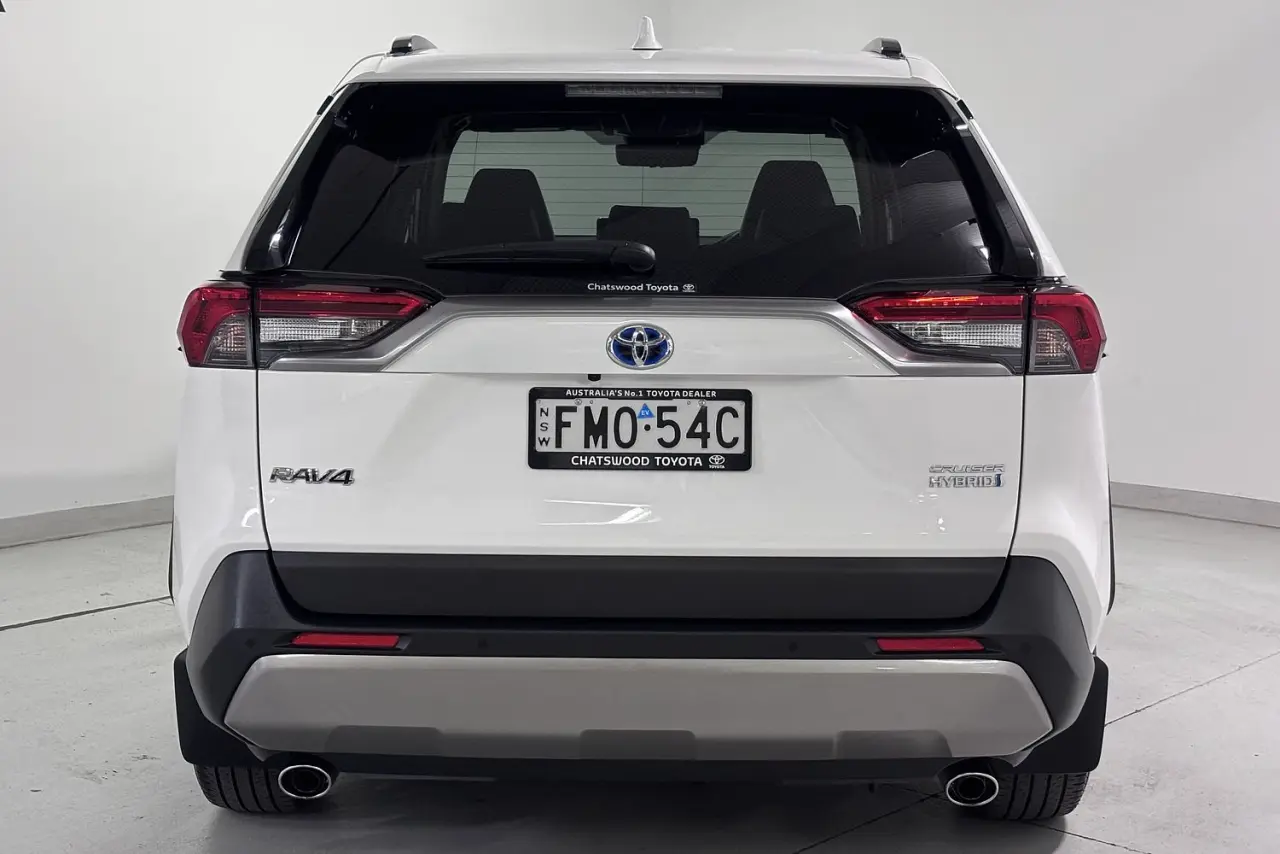 2024 Toyota RAV4 Gallery Image 7