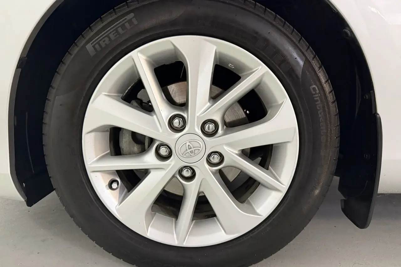 2015 Toyota Corolla Gallery Image 7