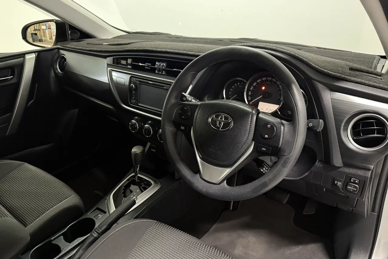 2015 Toyota Corolla Gallery Image 8
