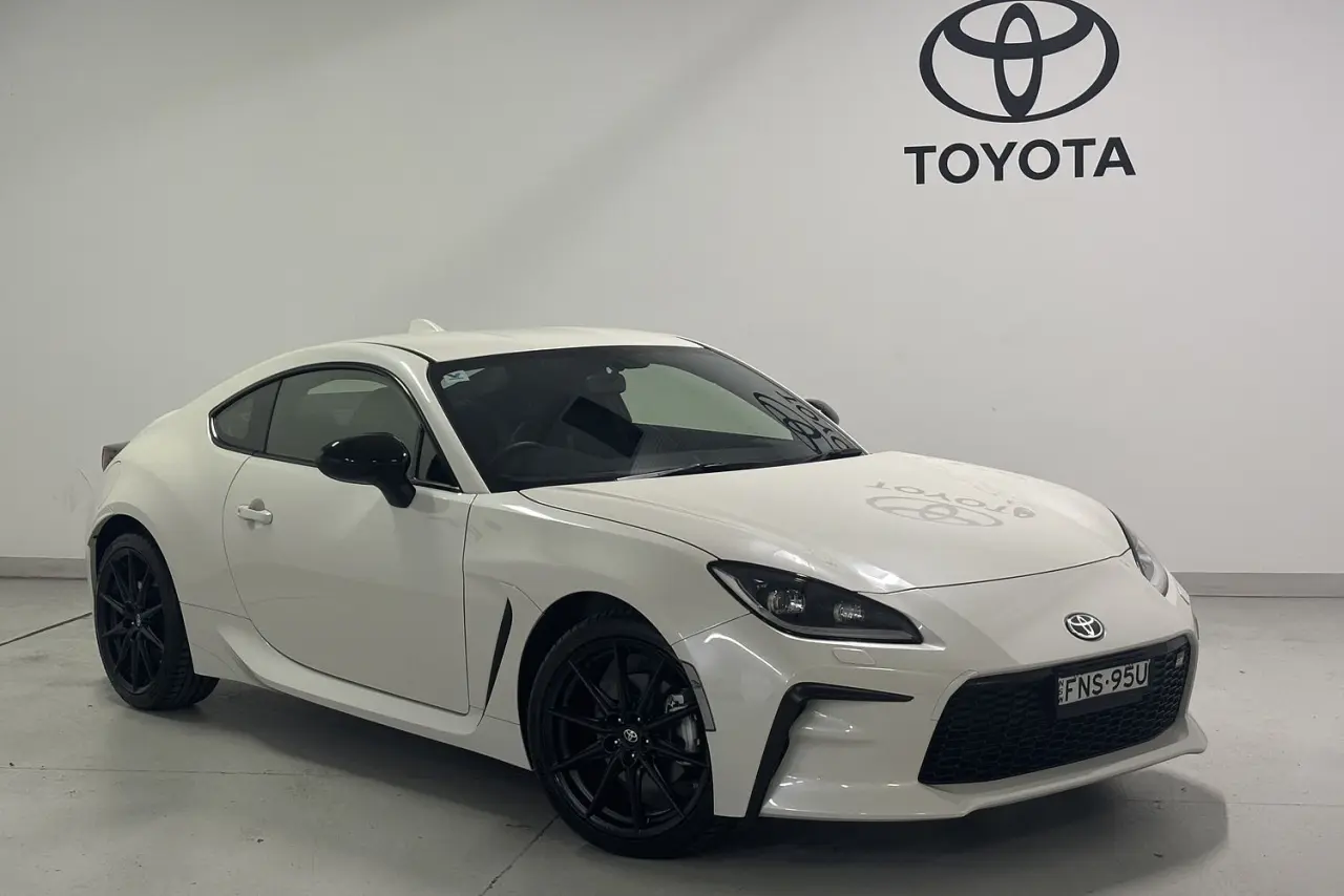 2024 Toyota GR86 Gallery Image 1