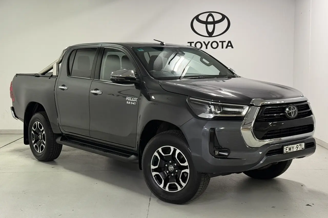 2021 Toyota Hilux Gallery Image 1