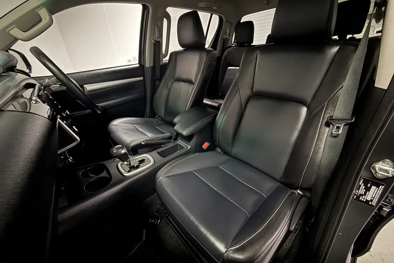 2021 Toyota Hilux Gallery Image 13
