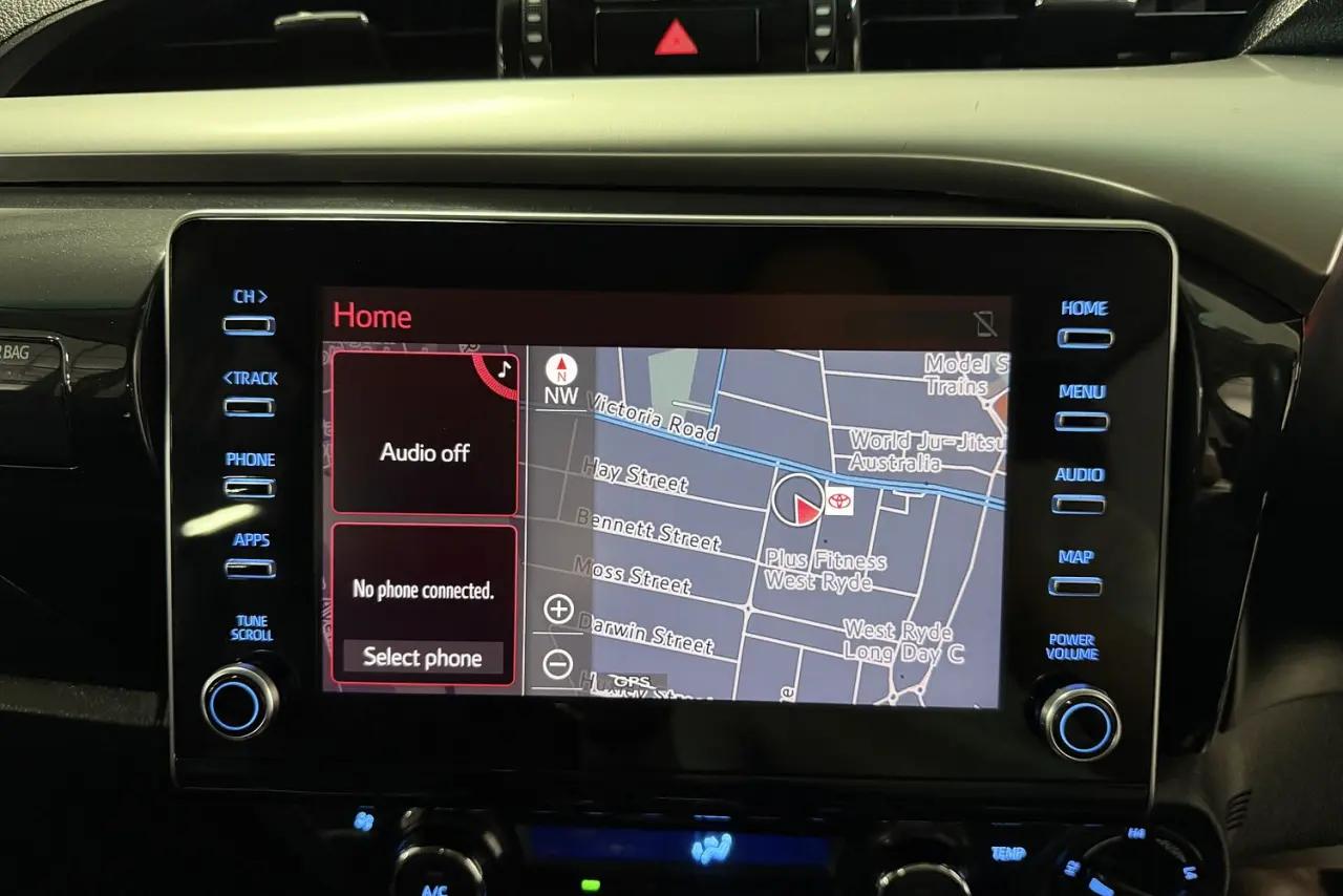 2021 Toyota Hilux Gallery Image 16